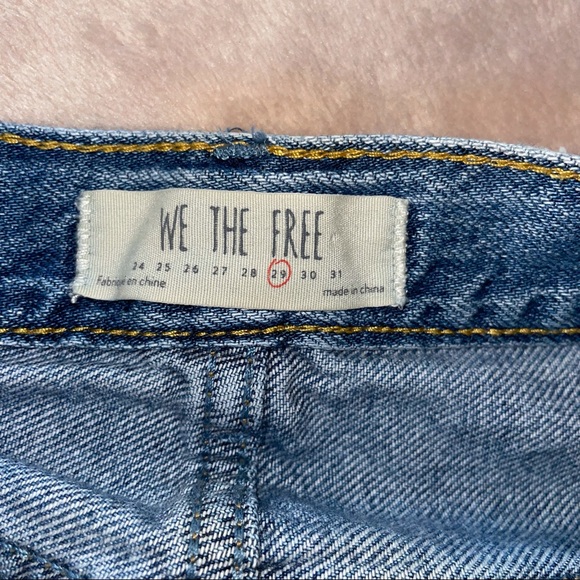 Distressed free people short size 29 - Picture 5 of 8